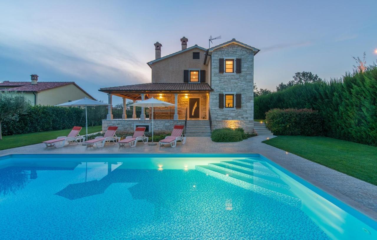 Spacious Villa Nikka With Beautiful Garden And Pool Ladici 外观 照片